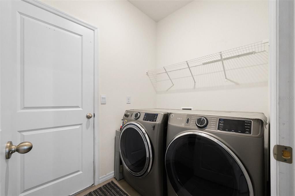 For Sale: $414,900 (4 beds, 3 baths, 2344 Square Feet)