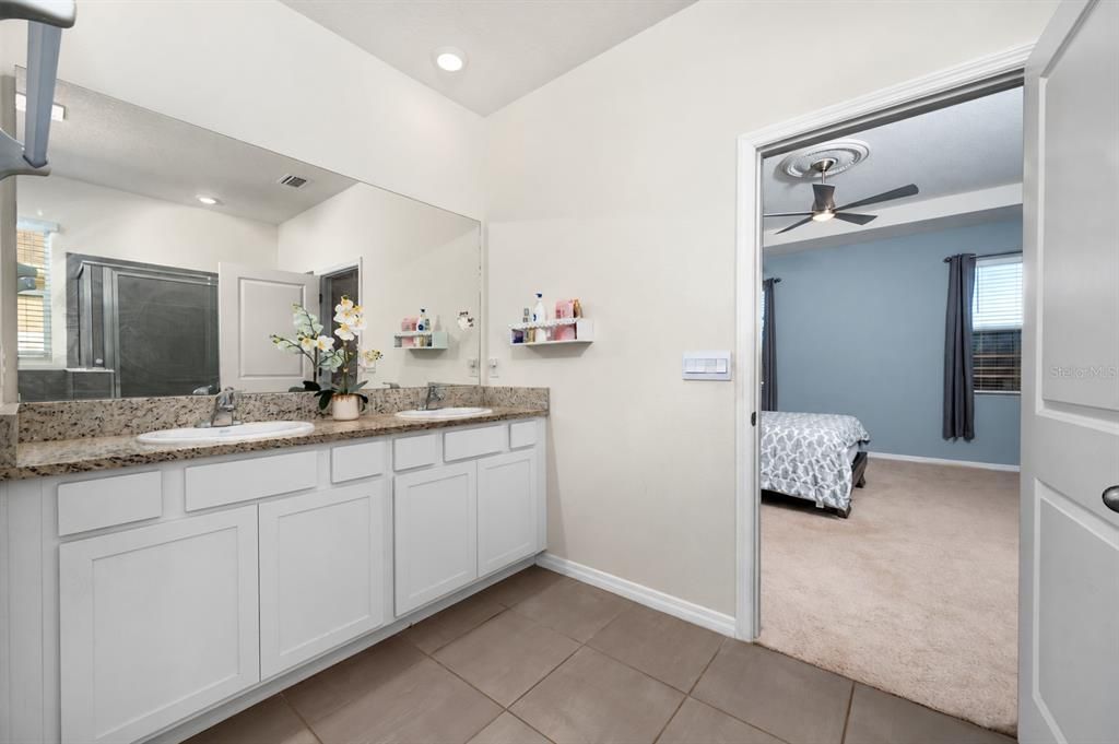 For Sale: $414,900 (4 beds, 3 baths, 2344 Square Feet)