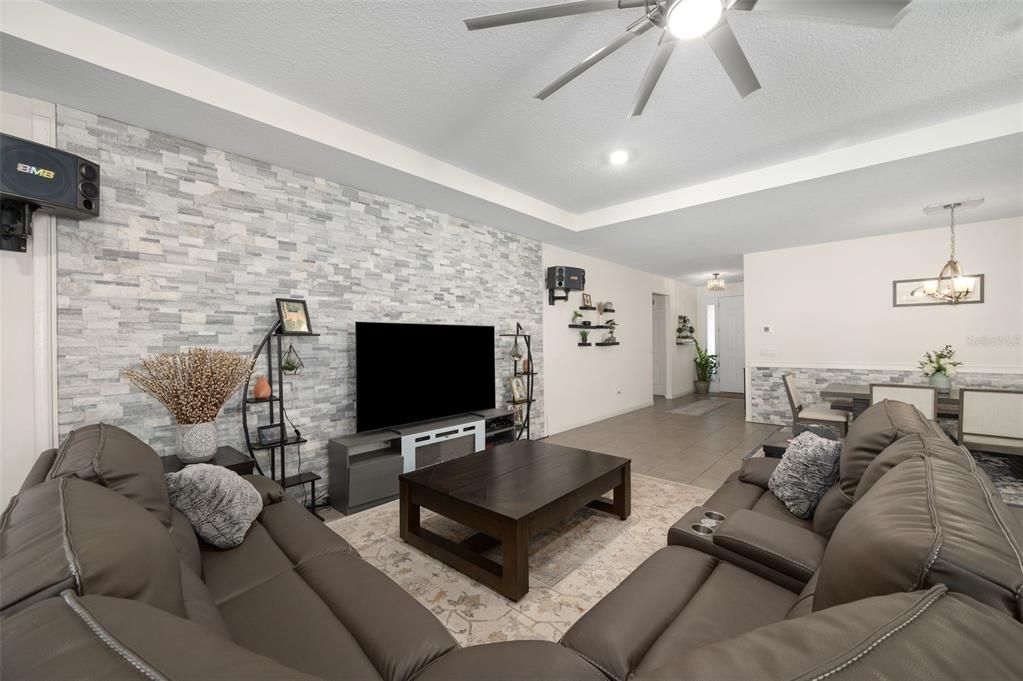 For Sale: $414,900 (4 beds, 3 baths, 2344 Square Feet)