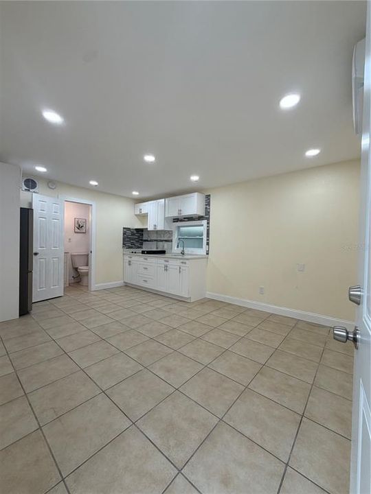 For Rent: $2,600 (3 beds, 2 baths, 1080 Square Feet)