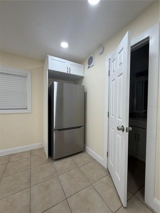 For Rent: $2,600 (3 beds, 2 baths, 1080 Square Feet)