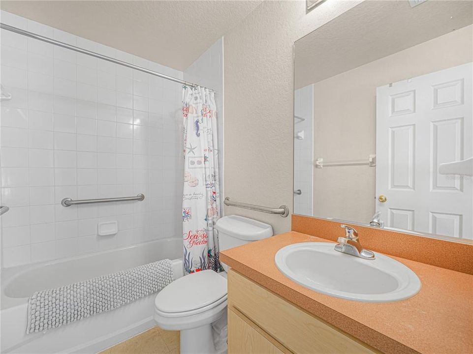 На продажу: $159,900 (3 спален, 2 ванн, 1115 Квадратных фут)