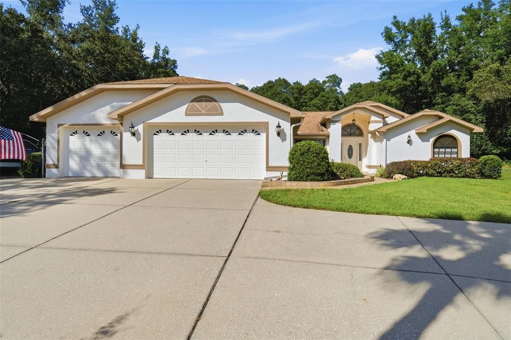 For Sale: $429,000 (3 beds, 2 baths, 2308 Square Feet)