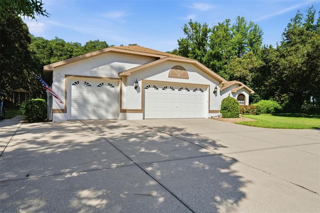 For Sale: $429,000 (3 beds, 2 baths, 2308 Square Feet)