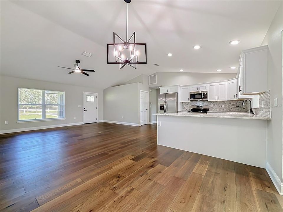 For Sale: $405,999 (3 beds, 2 baths, 1647 Square Feet)