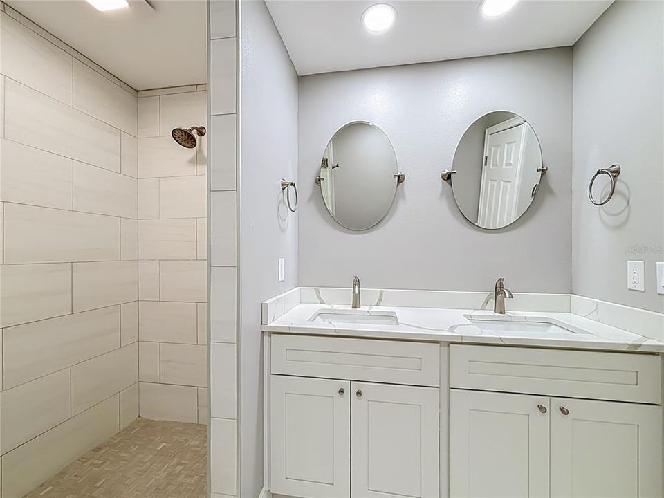 For Sale: $405,999 (3 beds, 2 baths, 1647 Square Feet)