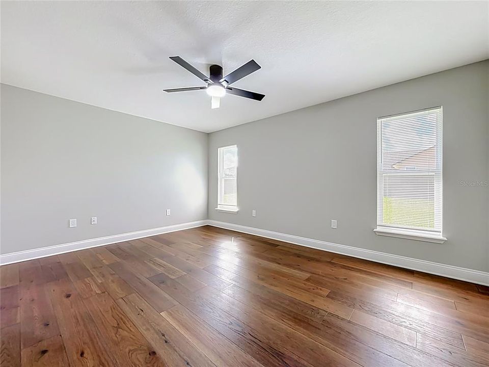 For Sale: $405,999 (3 beds, 2 baths, 1647 Square Feet)