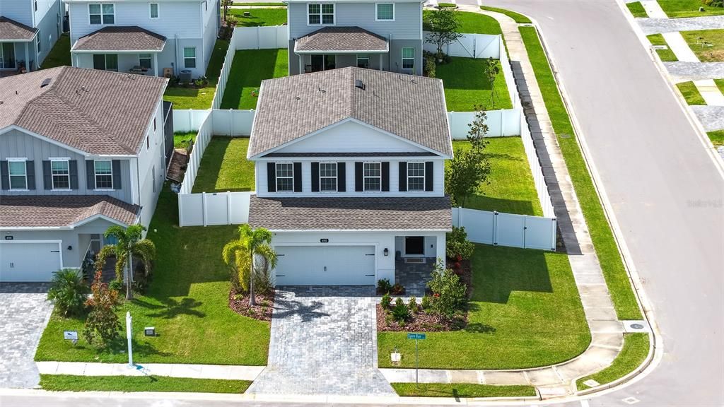 En Venta: $469,000 (4 camas, 2 baños, 2345 Pies cuadrados)