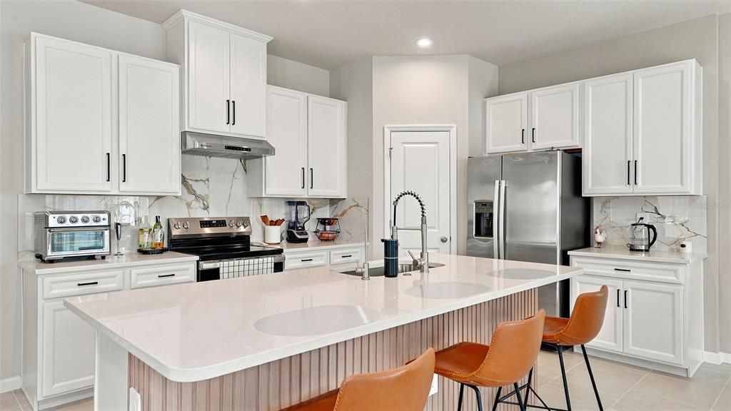 En Venta: $469,000 (4 camas, 2 baños, 2345 Pies cuadrados)