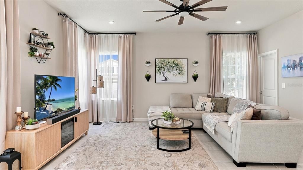 En Venta: $469,000 (4 camas, 2 baños, 2345 Pies cuadrados)