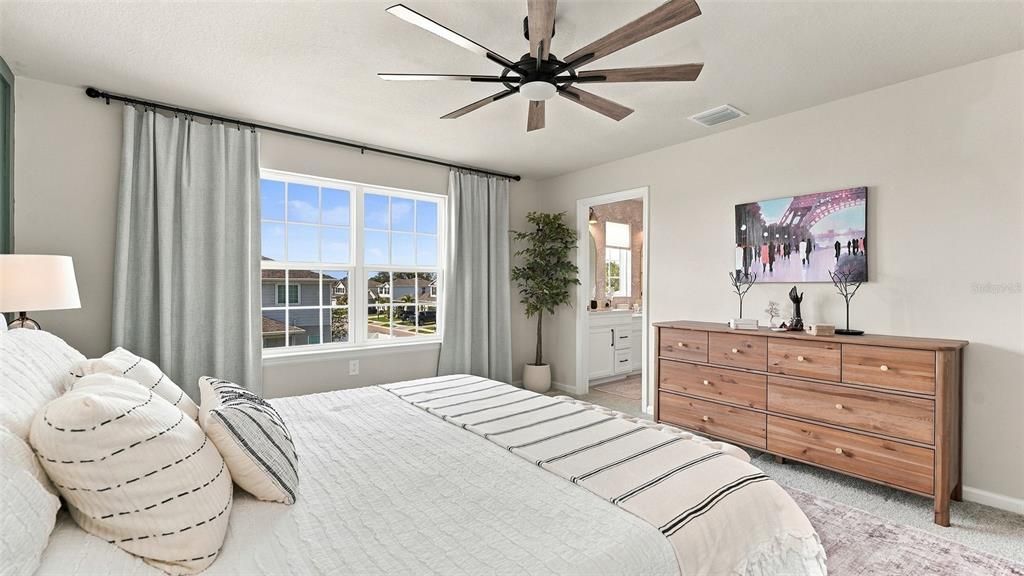 En Venta: $469,000 (4 camas, 2 baños, 2345 Pies cuadrados)