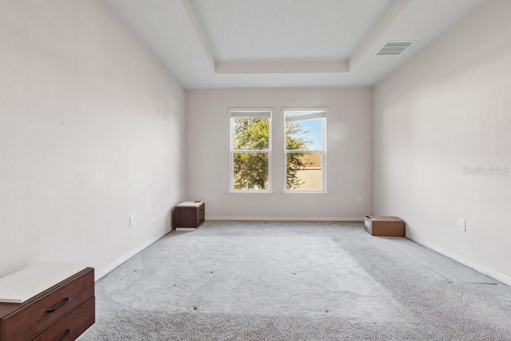 For Sale: $450,000 (4 beds, 3 baths, 2124 Square Feet)