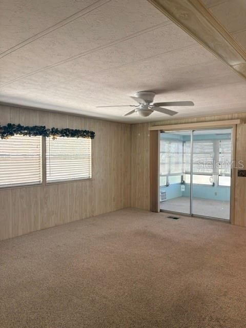 For Sale: $162,500 (2 beds, 2 baths, 1056 Square Feet)