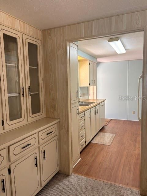 For Sale: $162,500 (2 beds, 2 baths, 1056 Square Feet)