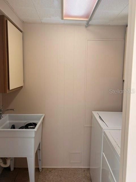 For Sale: $162,500 (2 beds, 2 baths, 1056 Square Feet)