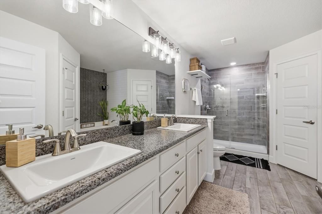 En Venta: $469,900 (4 camas, 2 baños, 2169 Pies cuadrados)