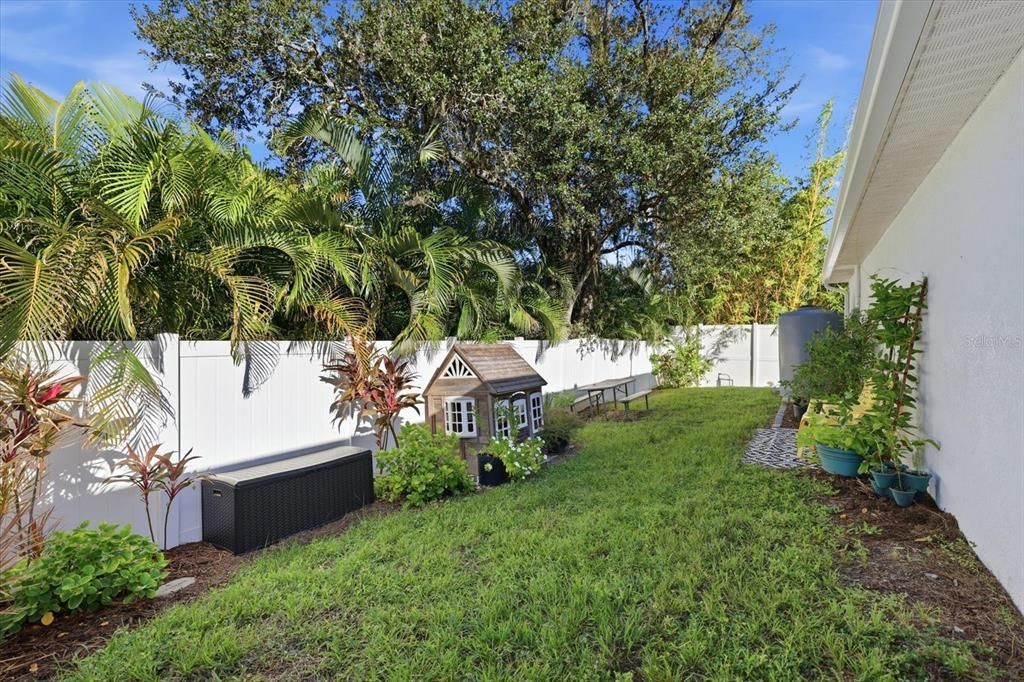En Venta: $469,900 (4 camas, 2 baños, 2169 Pies cuadrados)