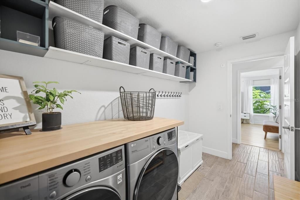 En Venta: $469,900 (4 camas, 2 baños, 2169 Pies cuadrados)