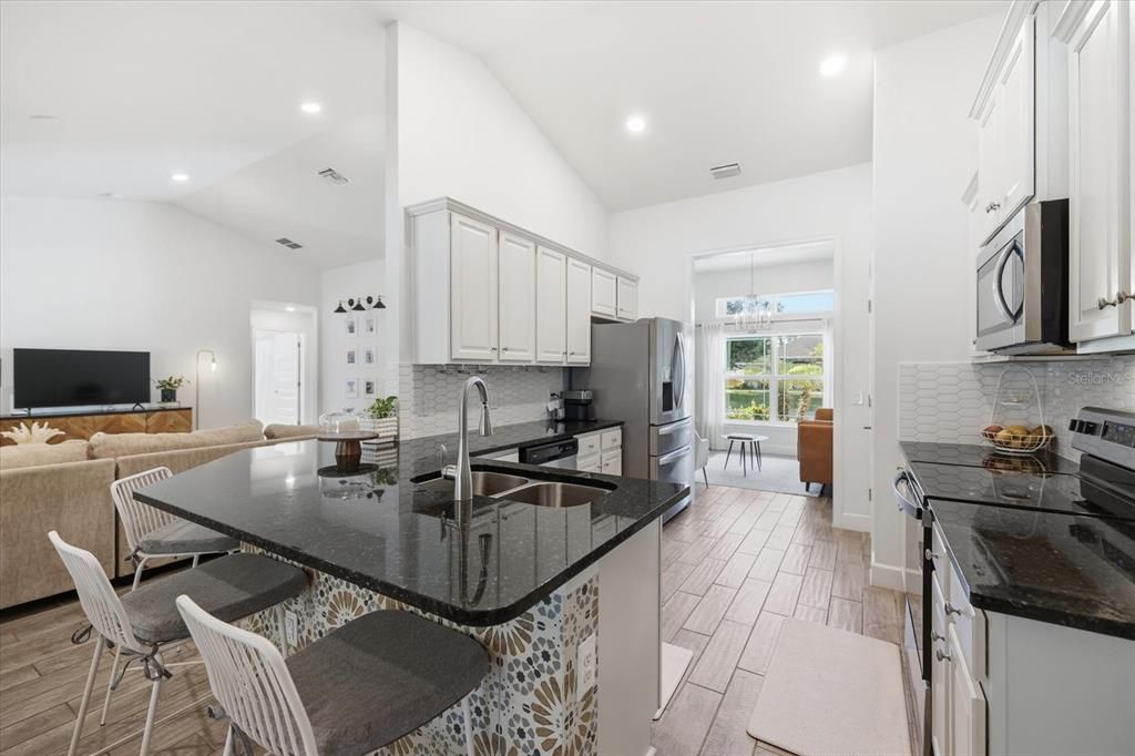En Venta: $469,900 (4 camas, 2 baños, 2169 Pies cuadrados)