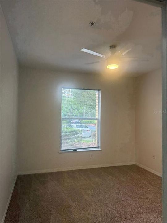 For Rent: $1,200 (1 beds, 1 baths, 636 Square Feet)