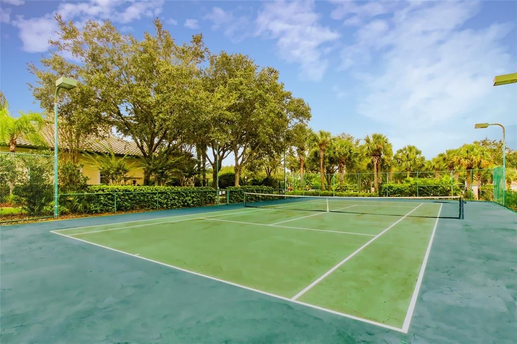 For Rent: $1,200 (1 beds, 1 baths, 636 Square Feet)