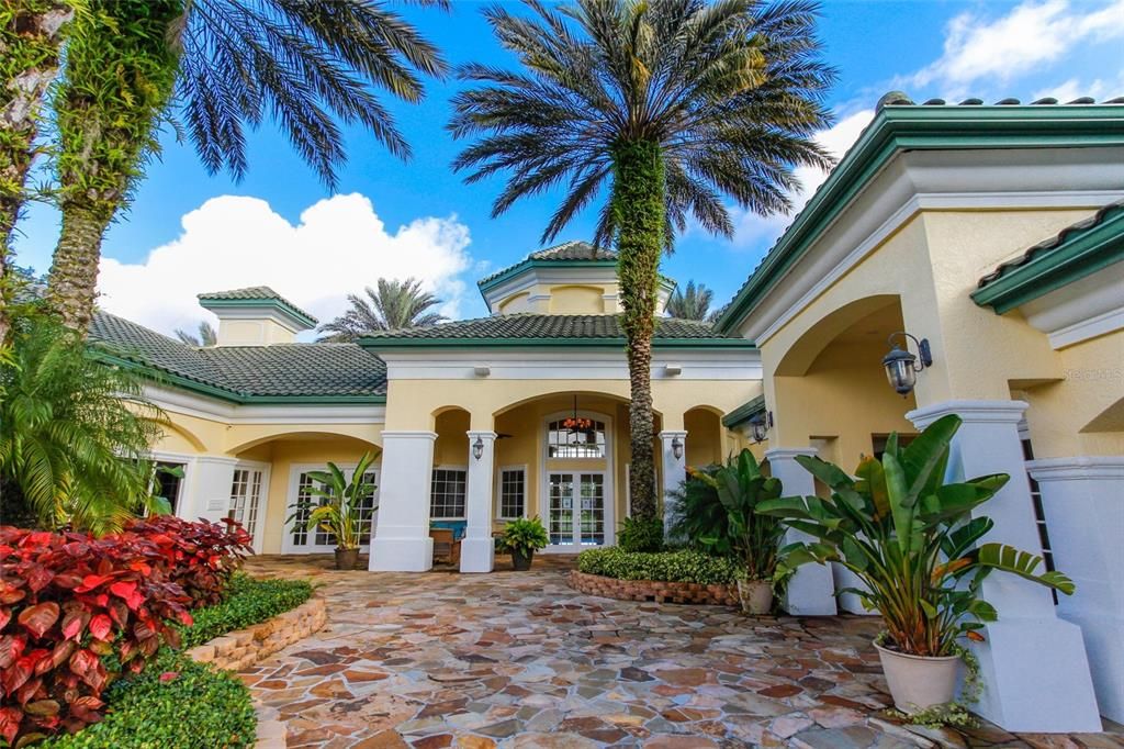 For Rent: $1,200 (1 beds, 1 baths, 636 Square Feet)