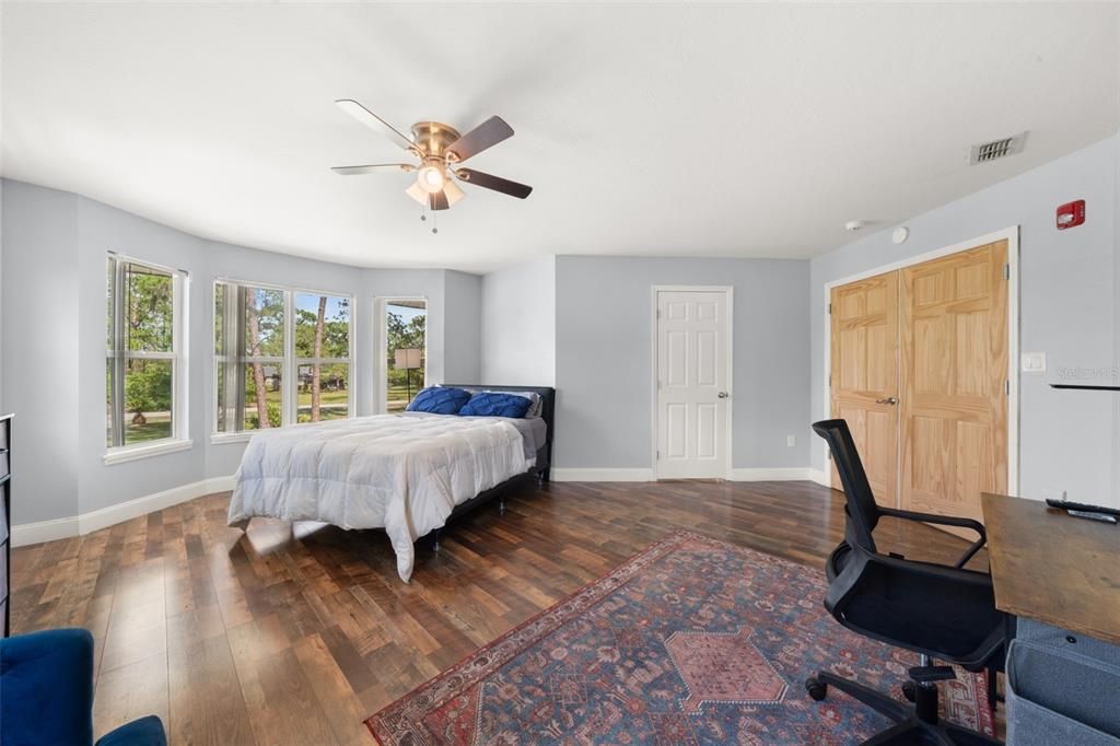 For Sale: $474,900 (5 beds, 3 baths, 2730 Square Feet)