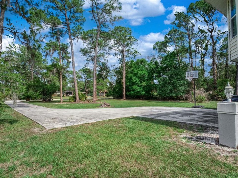 For Sale: $474,900 (5 beds, 3 baths, 2730 Square Feet)