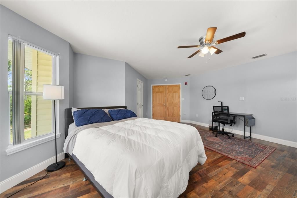 For Sale: $474,900 (5 beds, 3 baths, 2730 Square Feet)