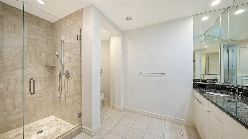 For Sale: $2,895,000 (3 beds, 4 baths, 3315 Square Feet)