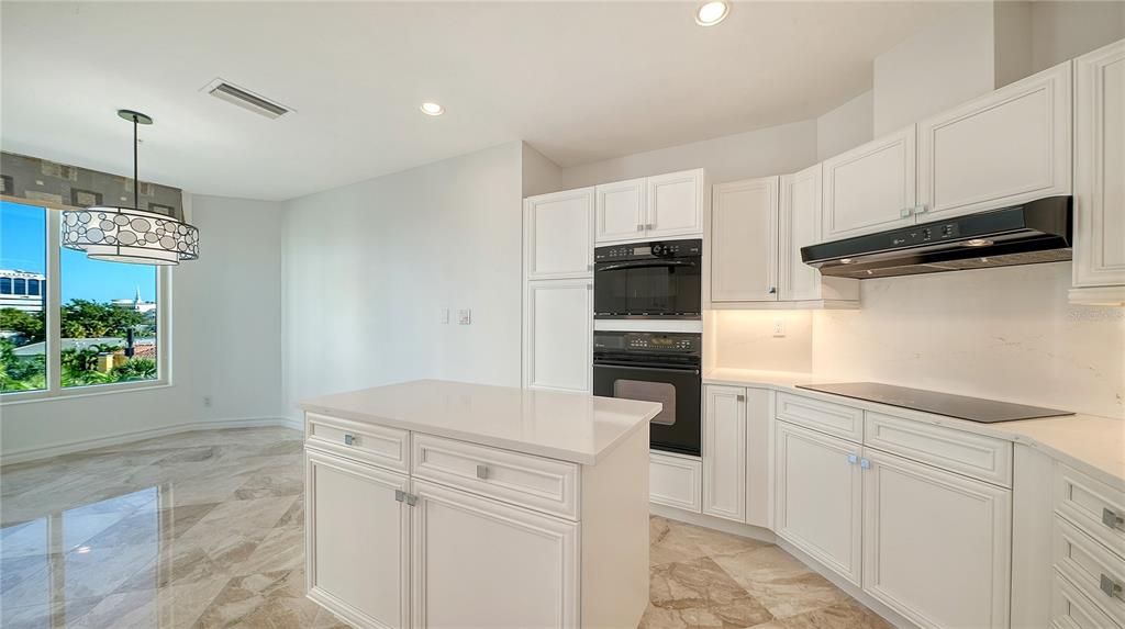 For Sale: $2,895,000 (3 beds, 4 baths, 3315 Square Feet)