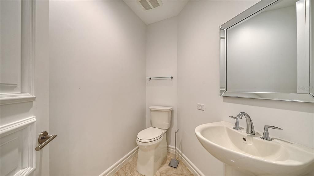 For Sale: $2,895,000 (3 beds, 4 baths, 3315 Square Feet)