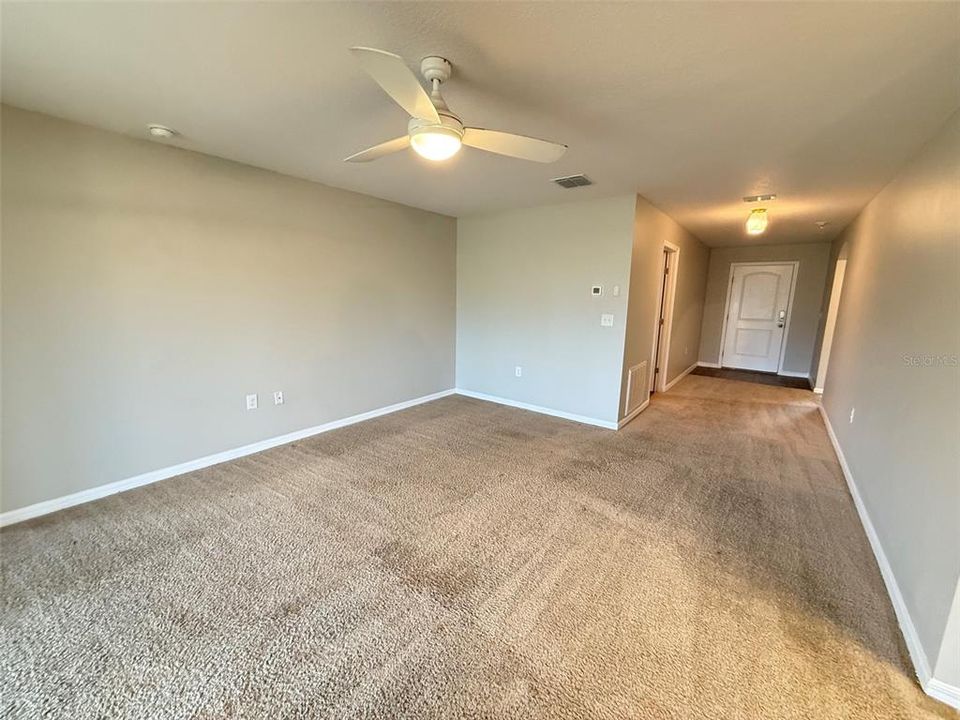 В аренду: $1,950 (3 спален, 2 ванн, 1410 Квадратных фут)