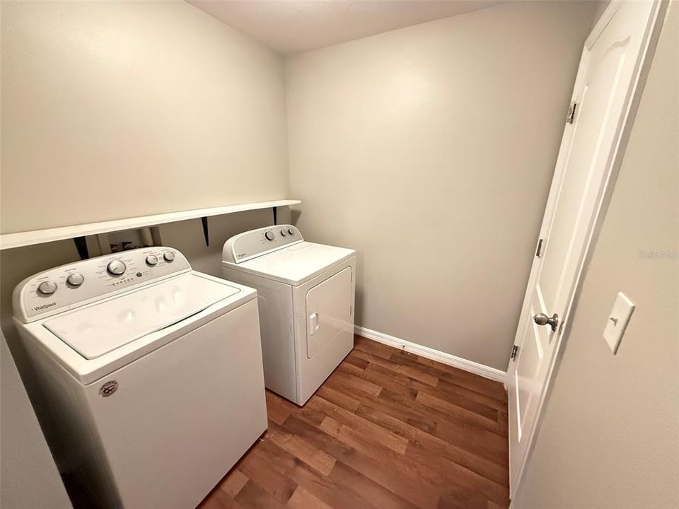 В аренду: $1,950 (3 спален, 2 ванн, 1410 Квадратных фут)