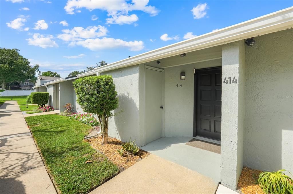 For Sale: $210,000 (2 beds, 2 baths, 934 Square Feet)