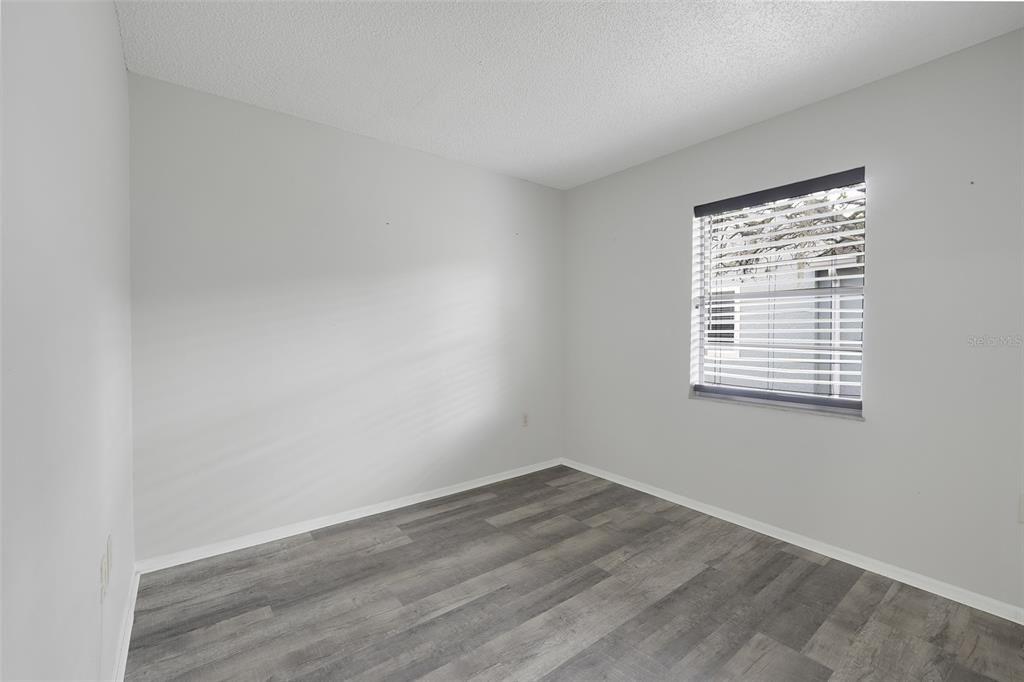 For Sale: $210,000 (2 beds, 2 baths, 934 Square Feet)