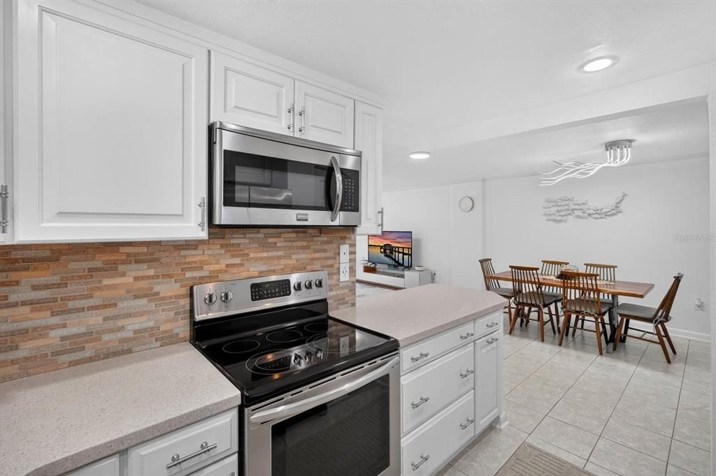 En Venta: $375,000 (2 camas, 2 baños, 1255 Pies cuadrados)