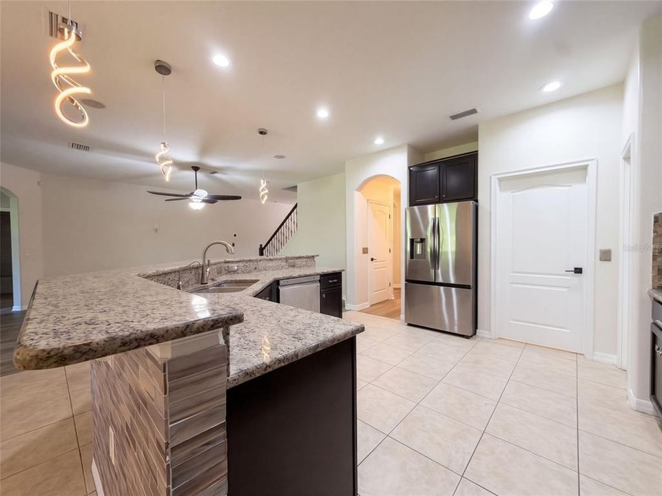 For Sale: $545,000 (4 beds, 4 baths, 2849 Square Feet)