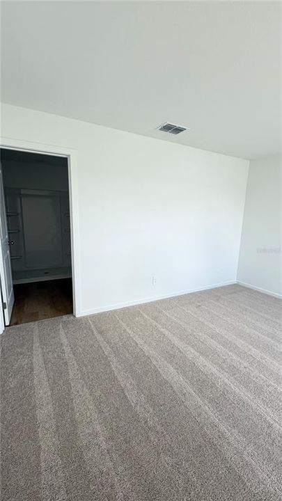 For Rent: $2,350 (4 beds, 2 baths, 1910 Square Feet)