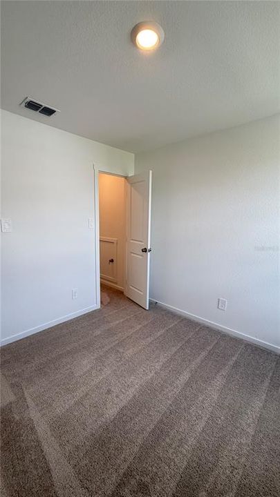 For Rent: $2,350 (4 beds, 2 baths, 1910 Square Feet)