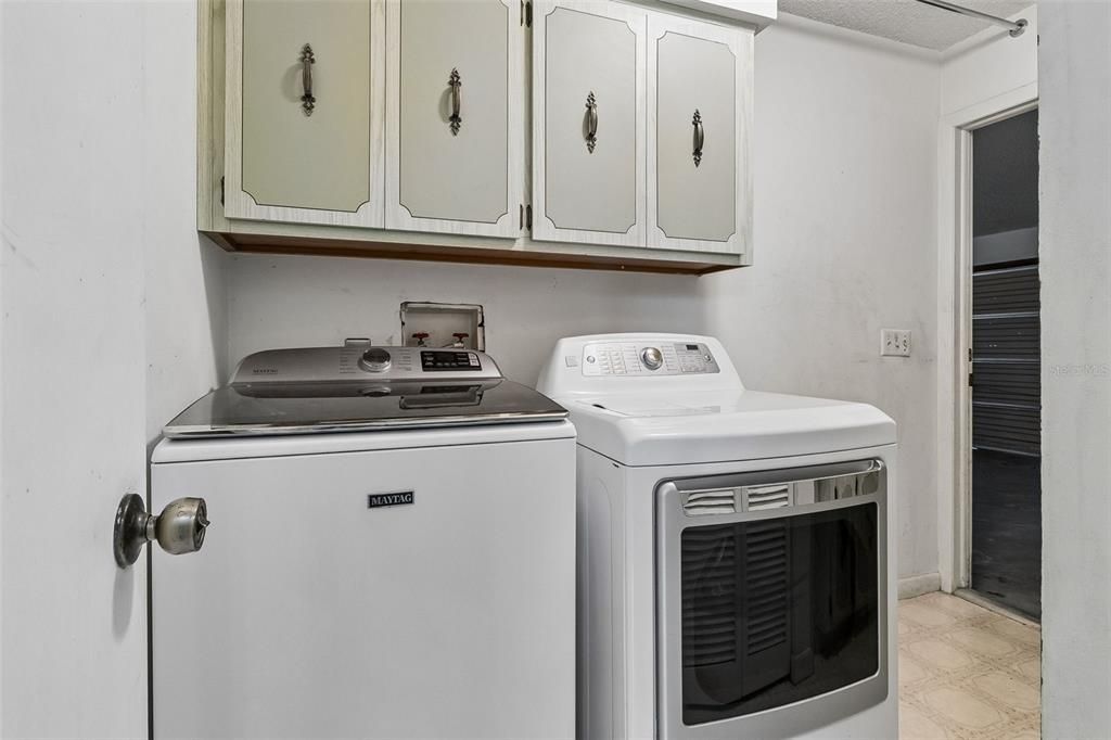 For Sale: $450,000 (3 beds, 2 baths, 1926 Square Feet)