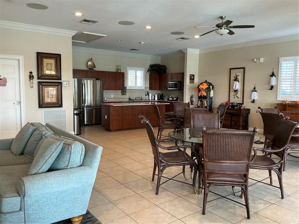 En Venta: $509,000 (3 camas, 2 baños, 2088 Pies cuadrados)