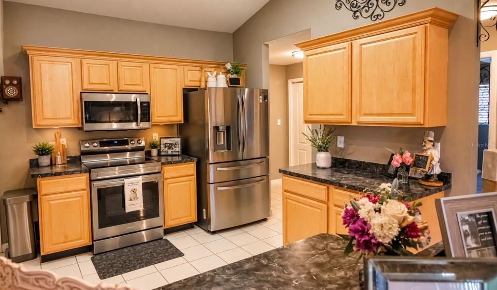 For Sale: $420,000 (3 beds, 2 baths, 2310 Square Feet)