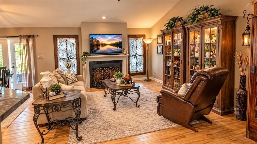 For Sale: $420,000 (3 beds, 2 baths, 2310 Square Feet)