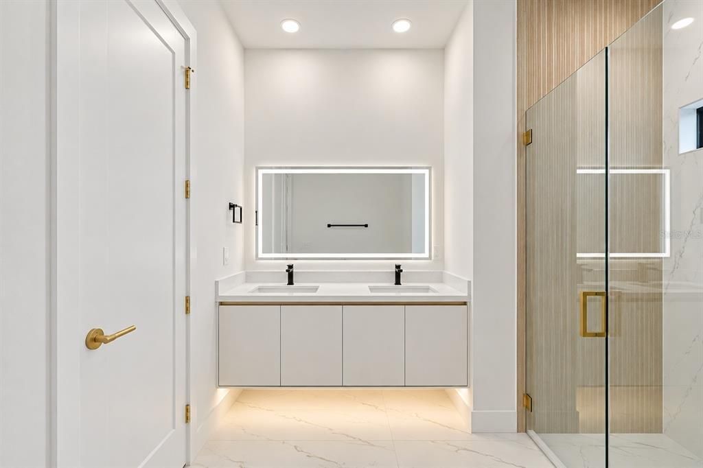 For Sale: $469,000 (3 beds, 2 baths, 1741 Square Feet)