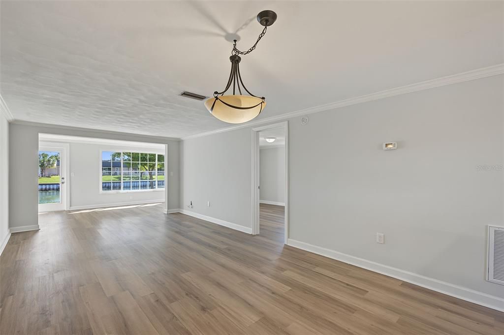 En Venta: $95,000 (2 camas, 2 baños, 1050 Pies cuadrados)