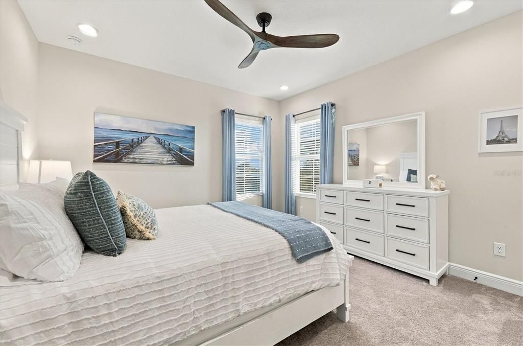 For Sale: $1,925,000 (5 beds, 5 baths, 4522 Square Feet)