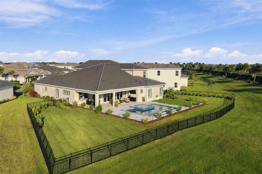 For Sale: $1,925,000 (5 beds, 5 baths, 4522 Square Feet)