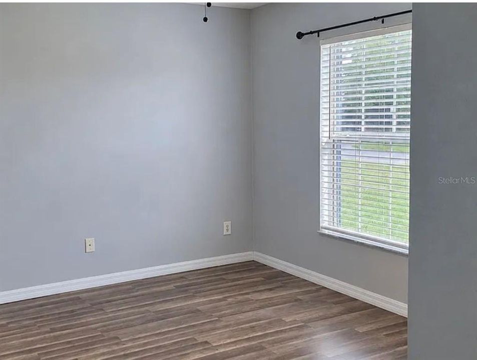 For Sale: $369,900 (4 beds, 2 baths, 1800 Square Feet)