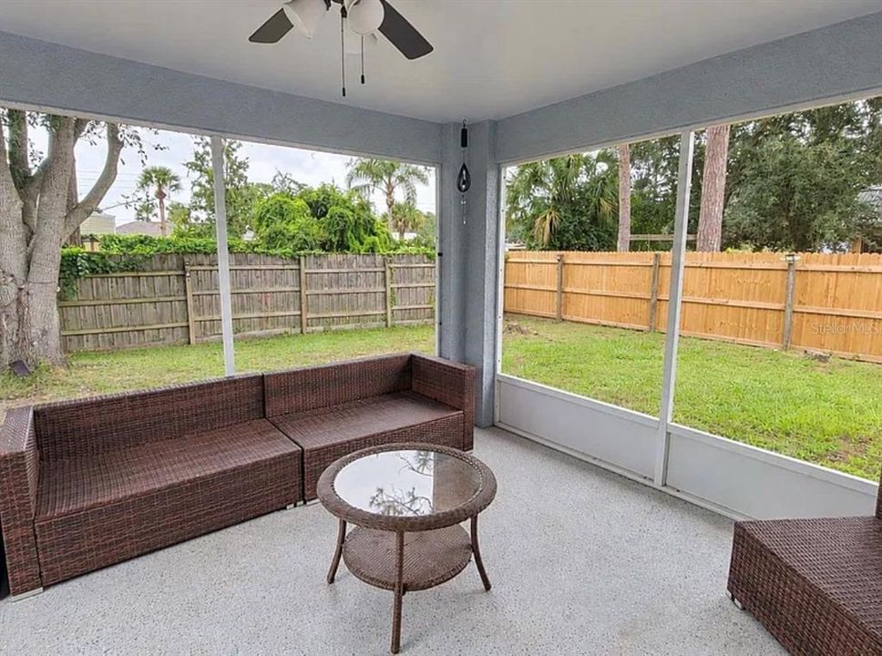 For Sale: $369,900 (4 beds, 2 baths, 1800 Square Feet)